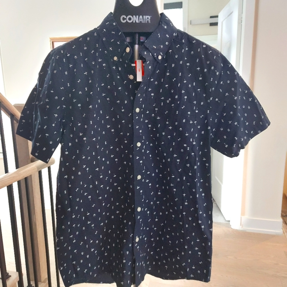 Unworn Men's Collared Shirt